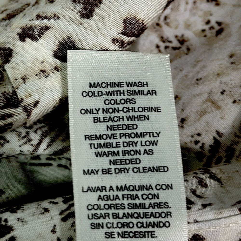 Chico’s Animal Print No-Iron Shirt Tunic Size 1 (8) Large - Picture 14 of 16